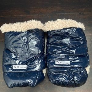 7 AM warmmuffs for stroller one size color is Oxford blue